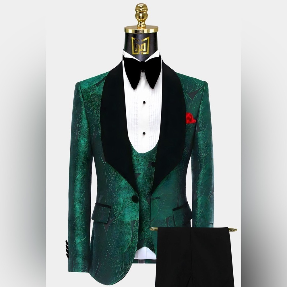 Gentleman’s Guru Fancy Emerald Green Tuxedo Black Velvet Lapel Formal Black Tie